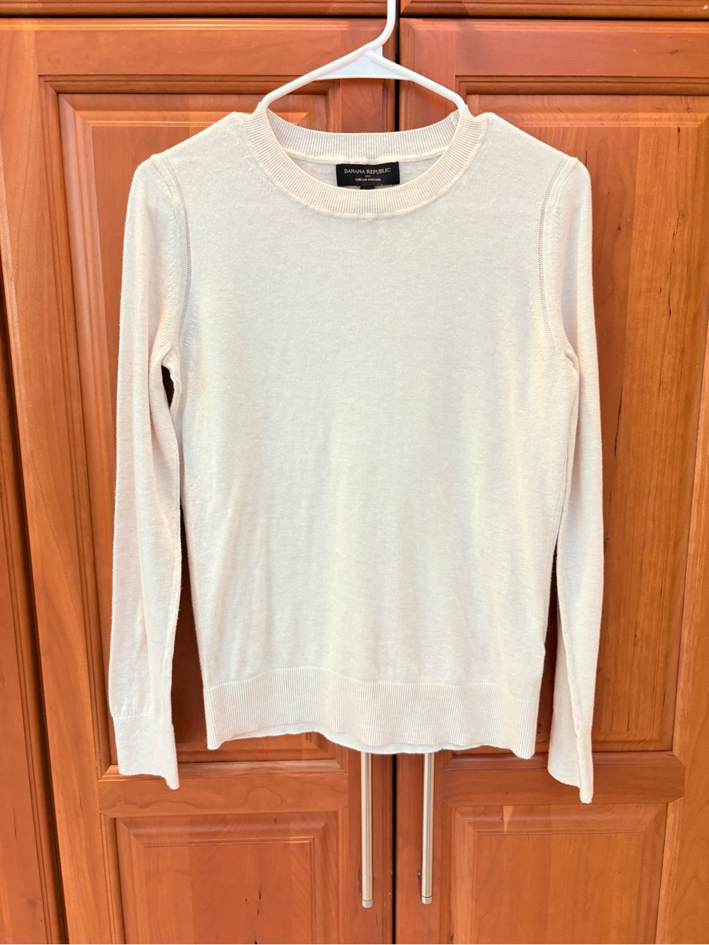 Banana Republic Women's Cream Crewneck Sweater S